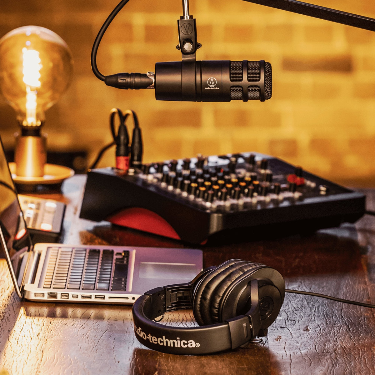 Micrófono Audio Technica At2040