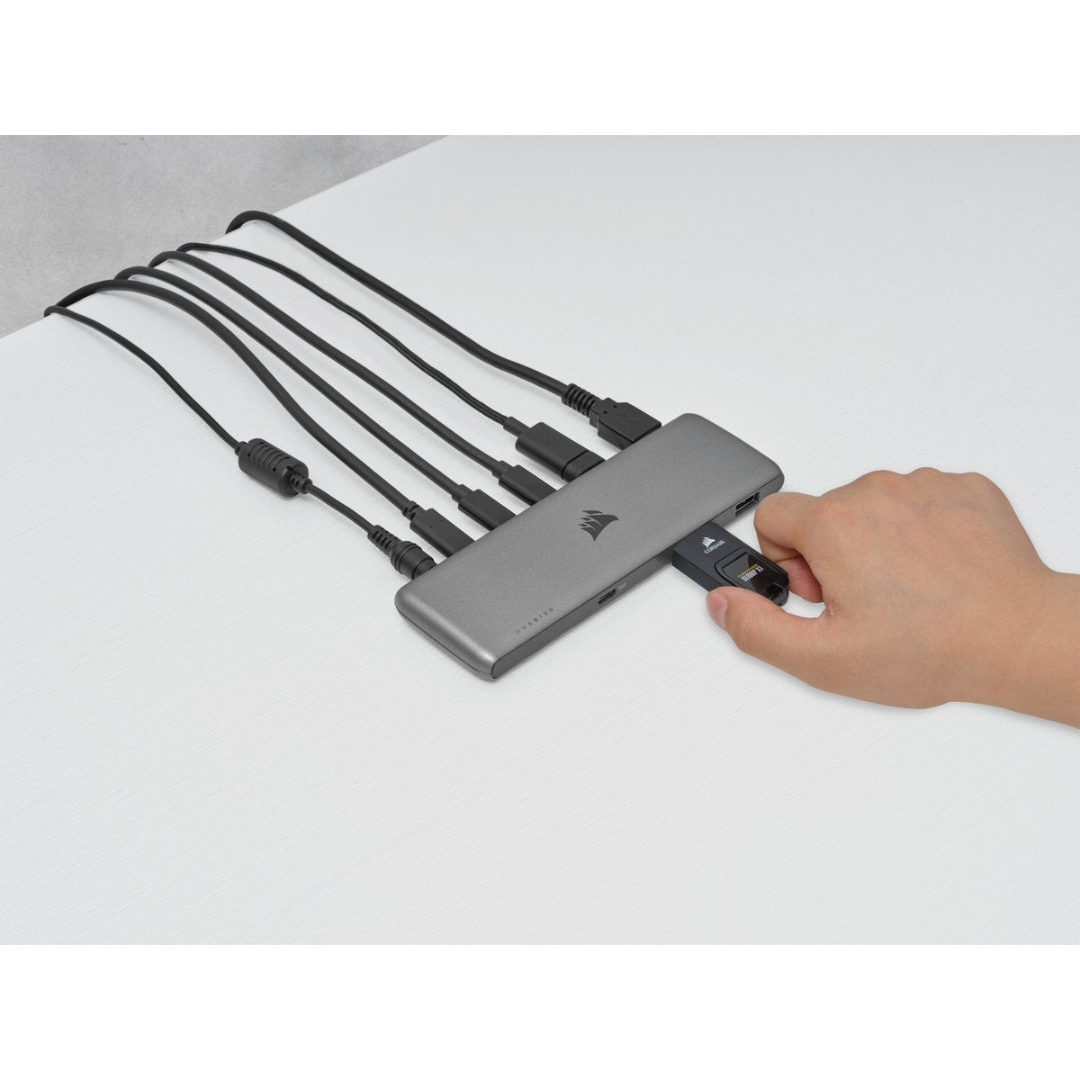 Nb Acc Corsair Docking Usb100-C   7-Port