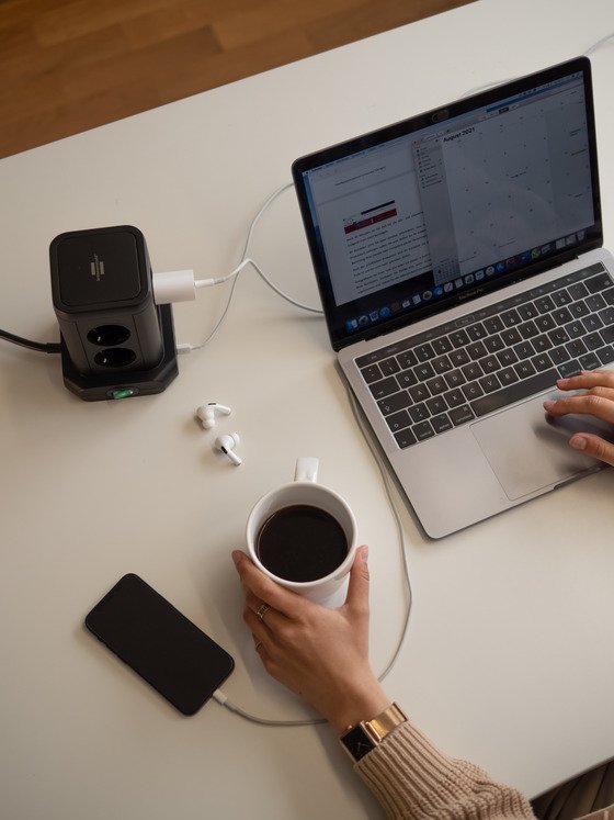 EAN 4007123677740 - Brennenstuhl 1153560000 base múltiple 2 m 8 salidas AC Interior Negro imagen 4