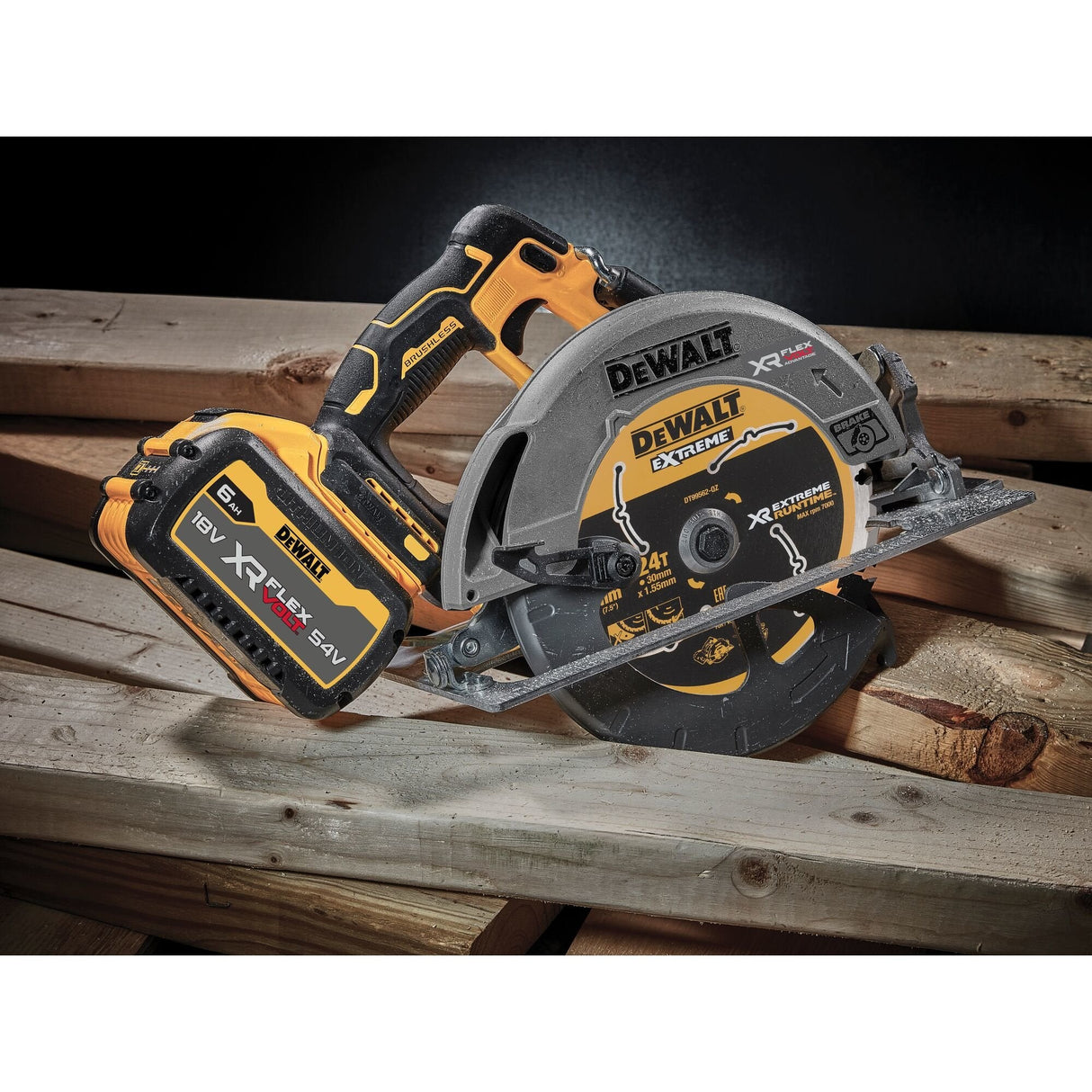 Sierra Circular Inalámbrica Dewalt Flexvolt Advantage Dcs573nt, 18 Voltios Amarillo/Negro, Sin Batería Ni Cargador, En Tstak Box Vi Dcs573nt-Xj
