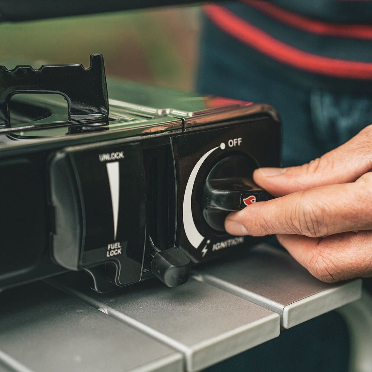 Outwell Appetizer Solo 1 Burner Compact Portable Gas Stove, Silver Grey