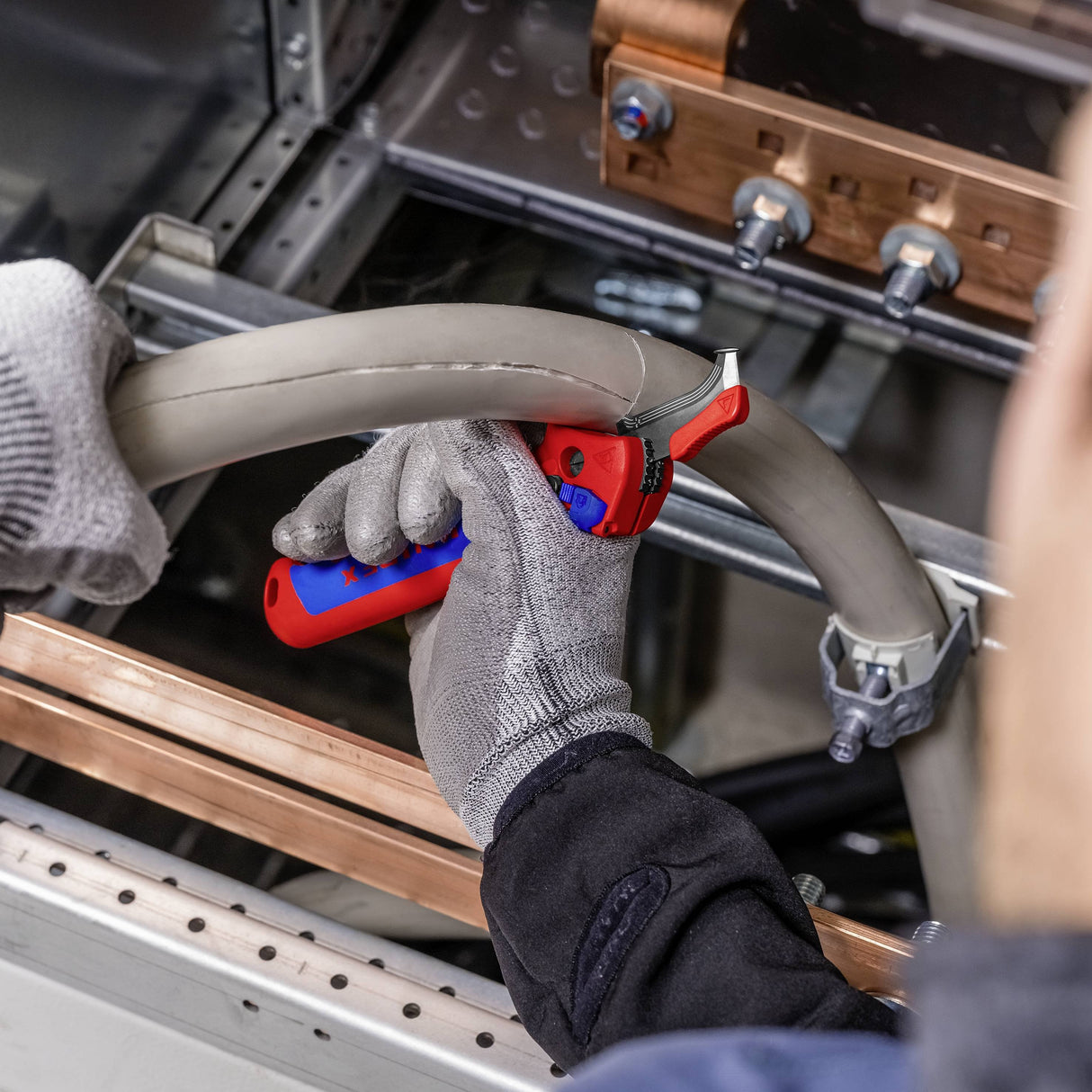 EAN 4003773089902 - Knipex 16 50 145 SB no categorizado imagen 12