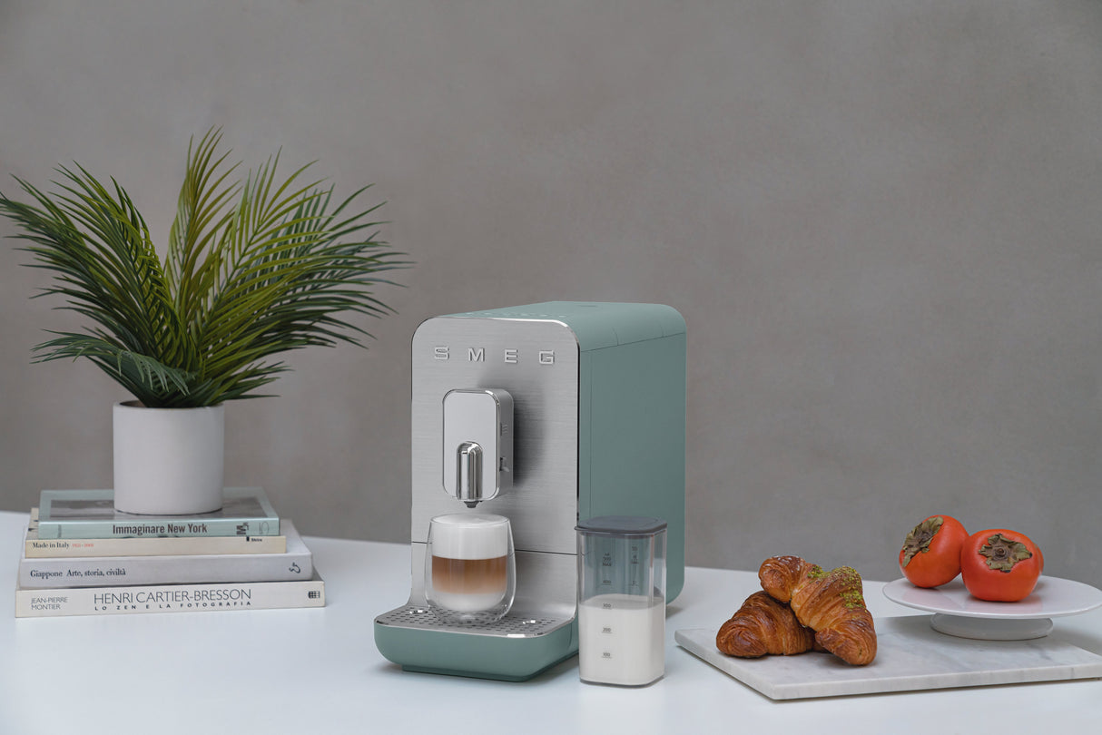 Cafetera Smeg Bcc13egmeu  Eléctrica Totalmente Automática Máquina Espresso 1,4 L