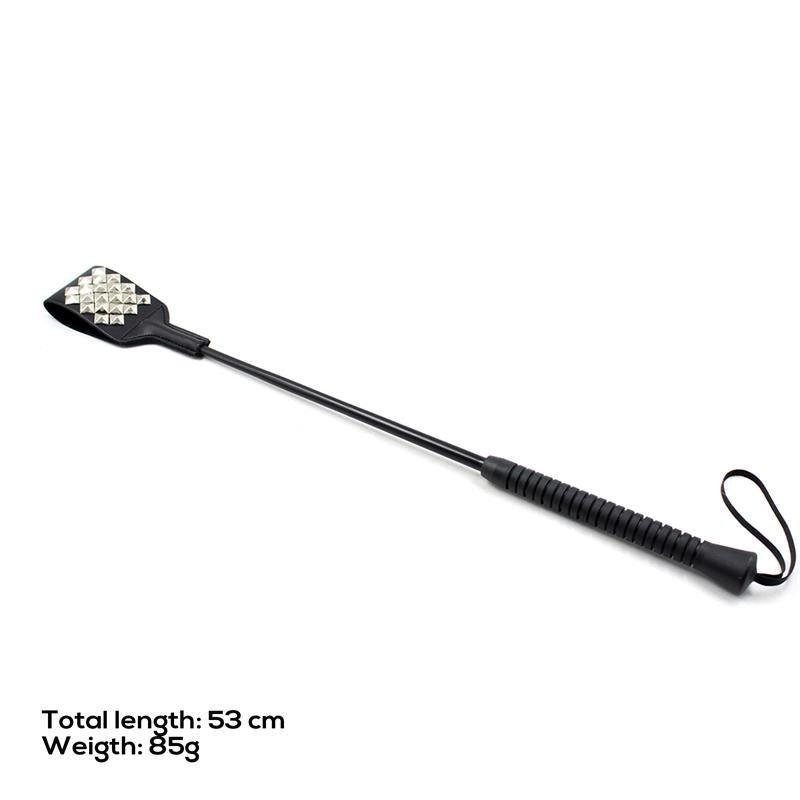 Fusta Cuadrada Con Tachuelas Plateadas 53 Cm