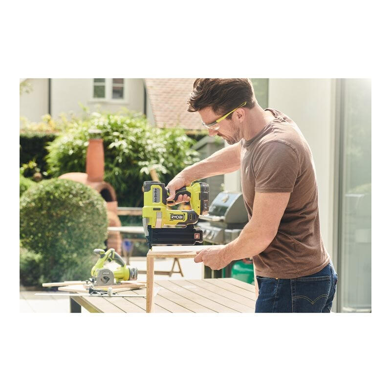 Grapadora  Ryobi R18gn18-0 Batería