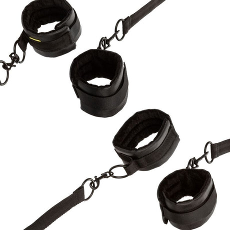Calexotics - Boundless Red Restraint Set Restriccion Cama