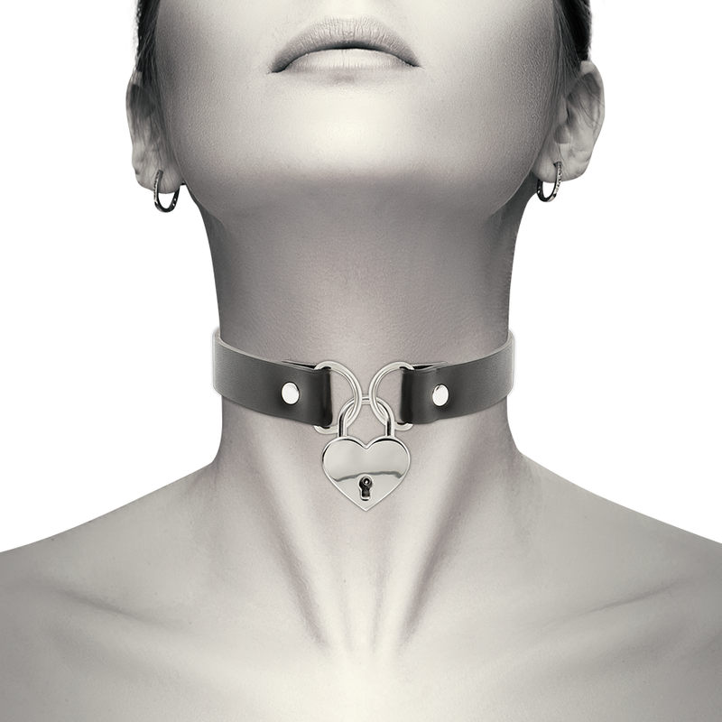 Coquette Chic Desire - Collar Cuero Vegano Accesorio Corazón Con Llave