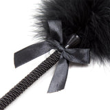 Plumas Estimuladoras Con Lazo 25 Cm Negro