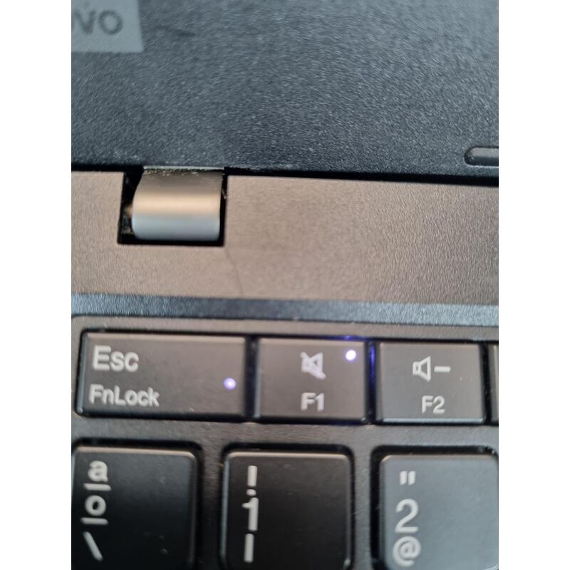 Portatil Reacondicionado Lenovo Thinkpad X270 12.5"Fhd I5-7300u 8gb Ram 256 Gb Ssd W11pro Instalado Tactil Teclado Italiano Taras Estéticas Leves 1 Año De Garantia